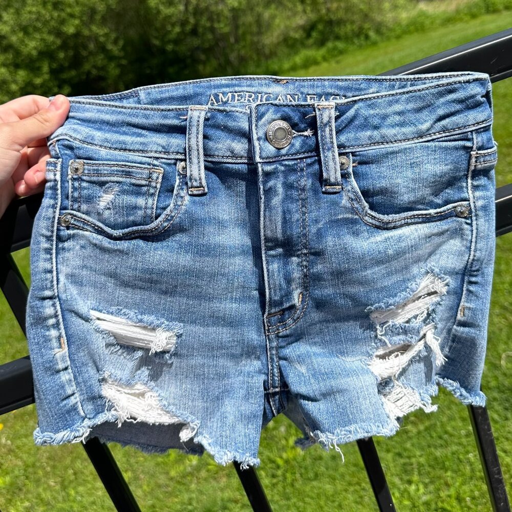 American Eagle Outfitters Hi-Rise Shortie Size 2